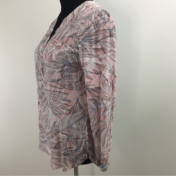 Camber & Grace | Leaf Print Pop Over Blouse - Picture 4 of 13